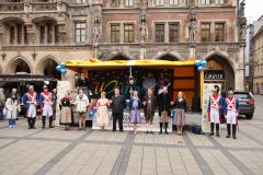 Aufgebot-der-ehemaligen-Prinzen-und-Prinzessinen-Marienplatz