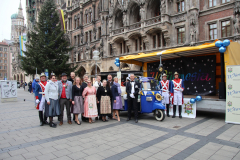 Gruppenfoto-Wuermesia-am-Marienplatz